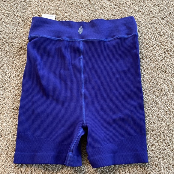 NWT Free People Movement Free Throw Shorts - Picture 5 of 8